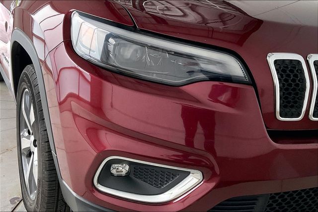 Thumbnail: 2019 Jeep Cherokee - 32