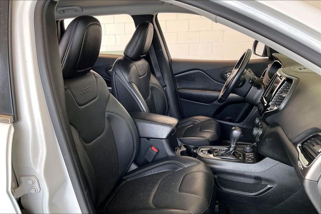 Thumbnail: 2019 Jeep Cherokee - 12