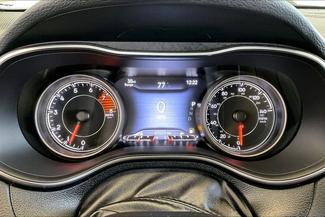 Thumbnail: 2019 Jeep Cherokee - 17