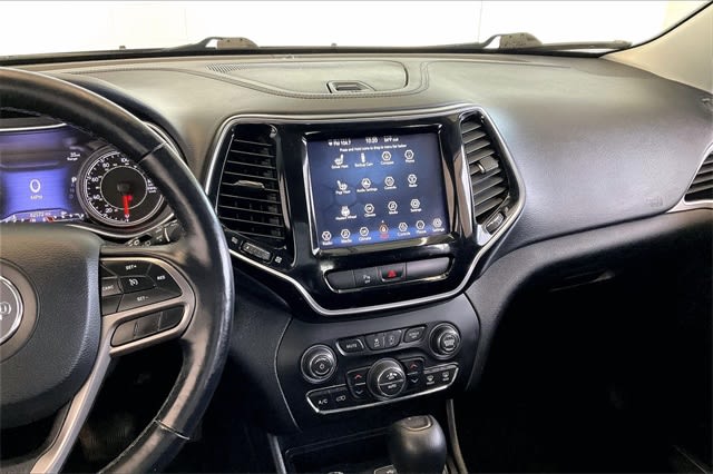 Thumbnail: 2020 Jeep Cherokee - 15