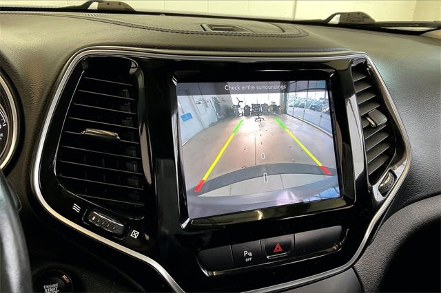 Thumbnail: 2020 Jeep Cherokee - 28