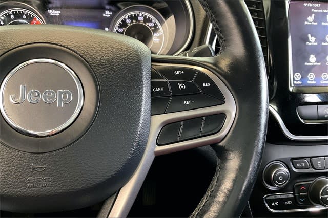 Thumbnail: 2020 Jeep Cherokee - 27