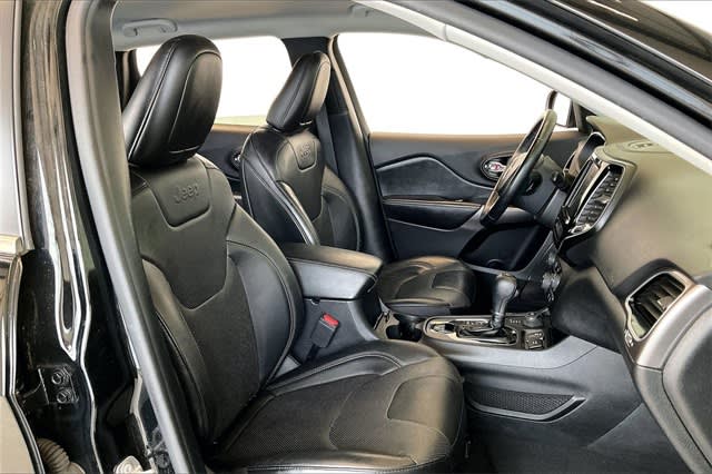 Thumbnail: 2020 Jeep Cherokee - 12