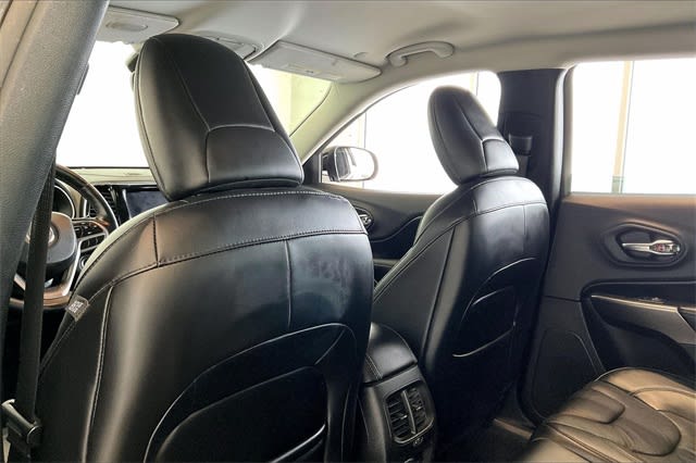 Thumbnail: 2020 Jeep Cherokee - 13