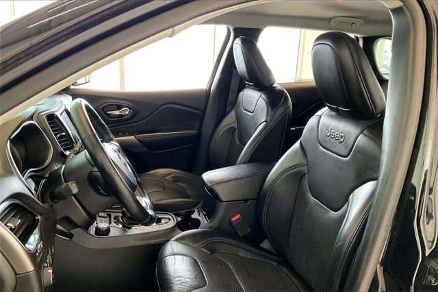 Thumbnail: 2020 Jeep Cherokee - 11