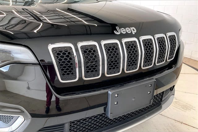Thumbnail: 2020 Jeep Cherokee - 33