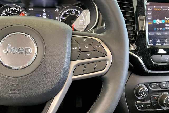 Thumbnail: 2019 Jeep Cherokee - 27