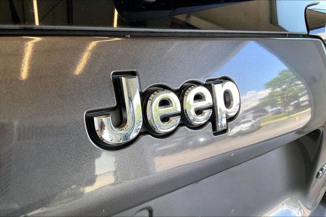 Thumbnail: 2019 Jeep Cherokee - 7