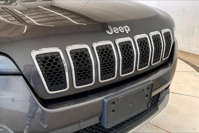 Thumbnail: 2019 Jeep Cherokee - 34