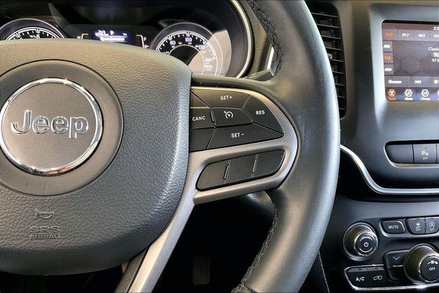 Thumbnail: 2019 Jeep Cherokee - 27
