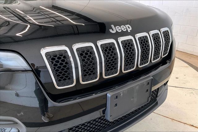 Thumbnail: 2019 Jeep Cherokee - 33