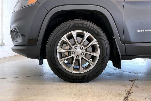 Thumbnail: 2019 Jeep Cherokee - 8
