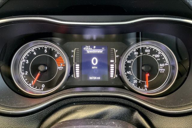 Thumbnail: 2019 Jeep Cherokee - 18