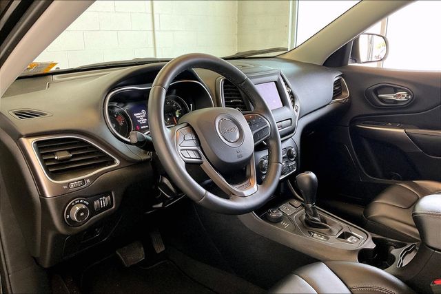 Thumbnail: 2019 Jeep Cherokee - 2