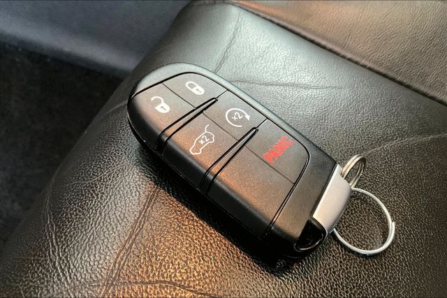 Thumbnail: 2019 Jeep Grand Cherokee - 19
