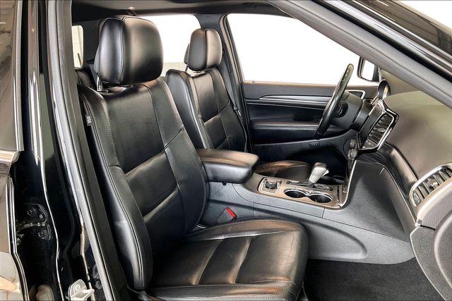 Thumbnail: 2019 Jeep Grand Cherokee - 12