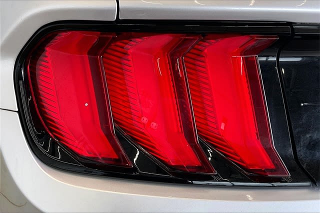2018 Ford Mustang  30