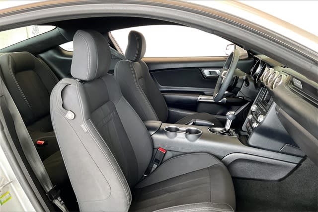 2018 Ford Mustang  12