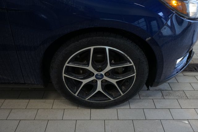 Thumbnail: 2017 Ford Focus - 7