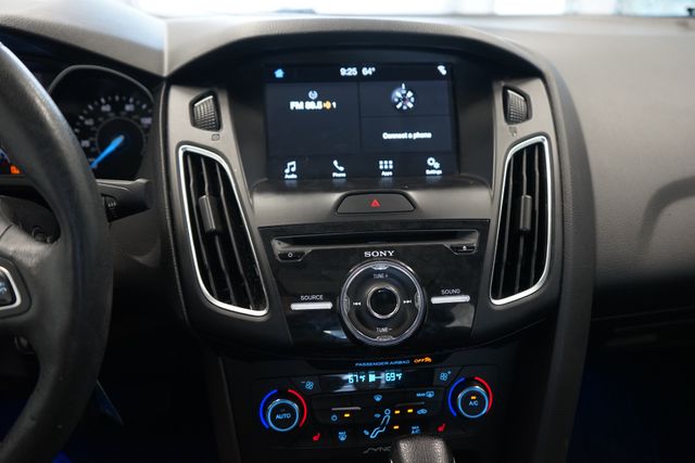 Thumbnail: 2017 Ford Focus - 8