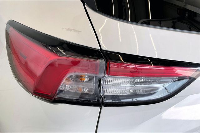 Thumbnail: 2021 Ford Escape - 32