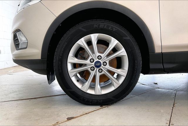 Thumbnail: 2017 Ford Escape - 8