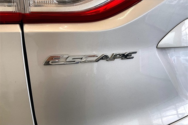 Thumbnail: 2015 Ford Escape - 35