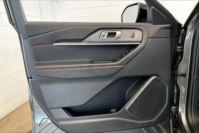 Thumbnail: 2025 Ford Explorer - 29