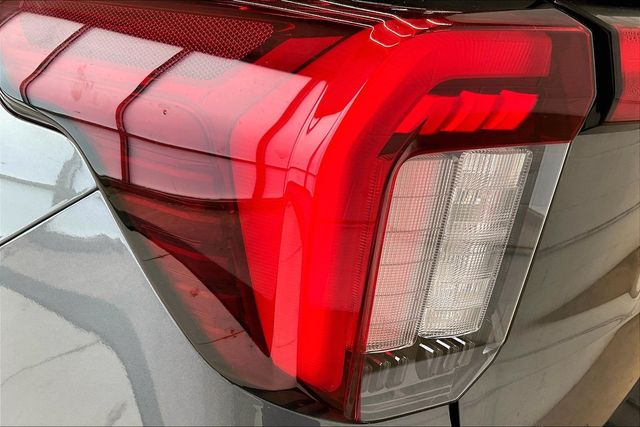 Thumbnail: 2025 Ford Explorer - 32