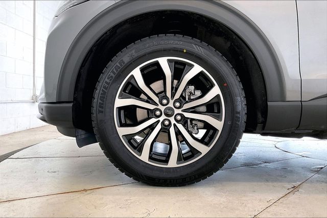 Thumbnail: 2025 Ford Explorer - 8