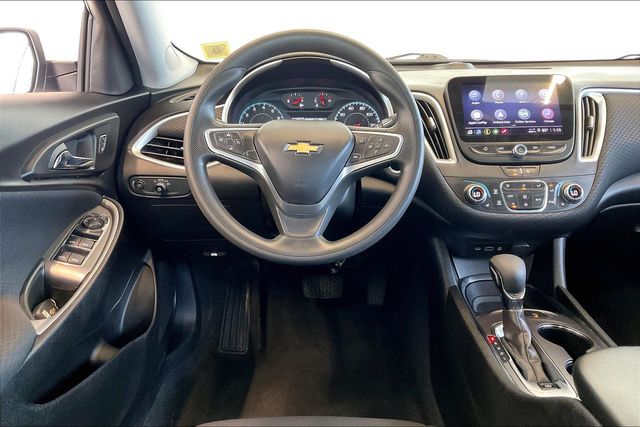 Thumbnail: 2022 Chevrolet Malibu - 14