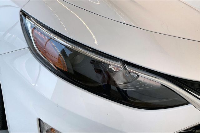 Thumbnail: 2022 Chevrolet Malibu - 31
