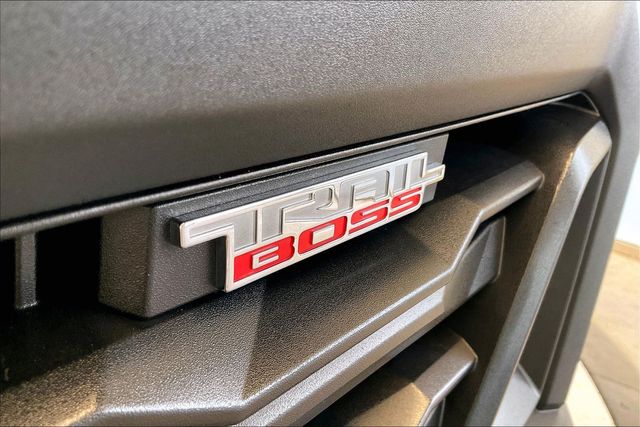Thumbnail: 2024 Chevrolet Colorado - 20