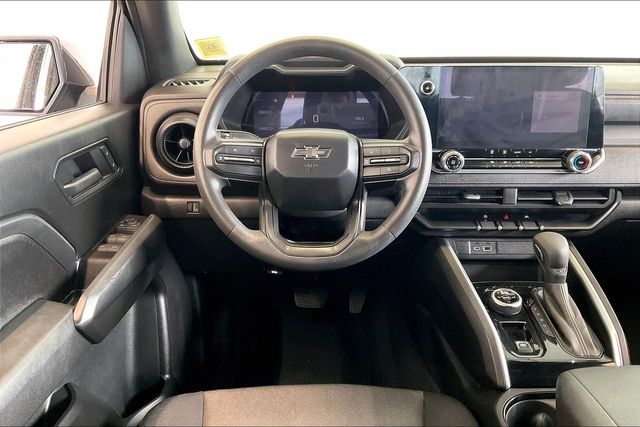 Thumbnail: 2024 Chevrolet Colorado - 14
