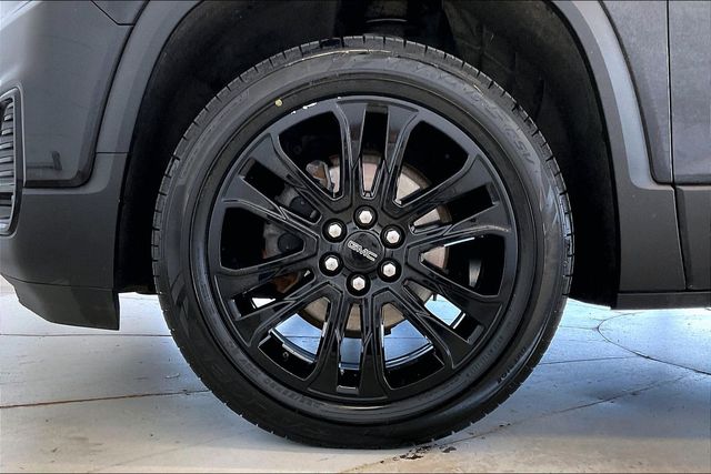 Thumbnail: 2023 GMC Acadia - 8