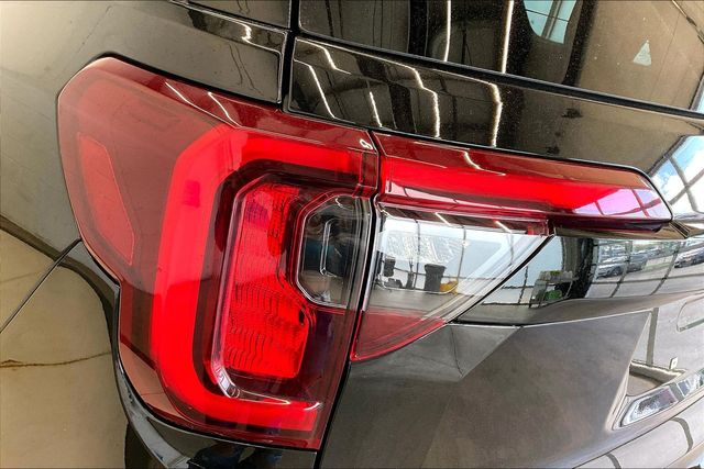 Thumbnail: 2023 GMC Acadia - 32