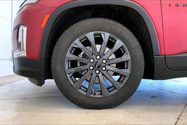 Thumbnail: 2023 Chevrolet Traverse - 8