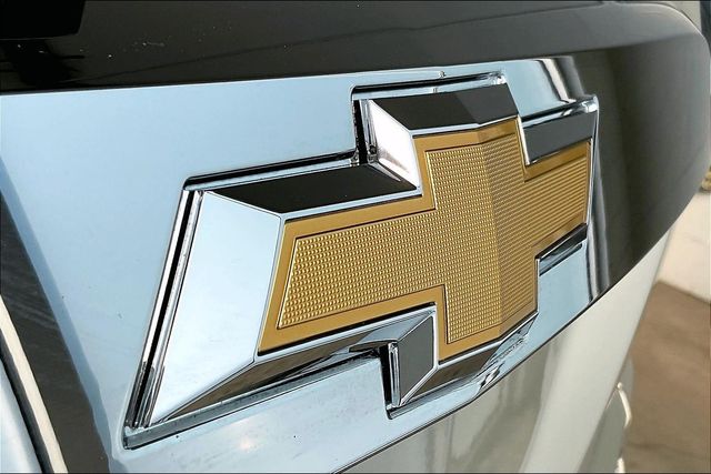 Thumbnail: 2017 Chevrolet Traverse - 21
