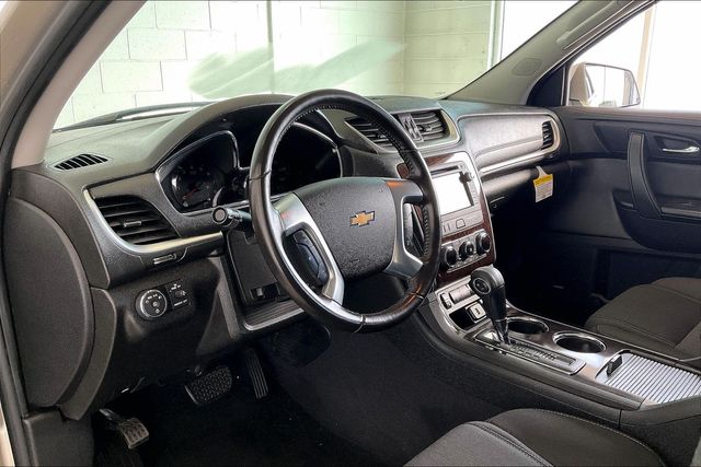 Thumbnail: 2017 Chevrolet Traverse - 2