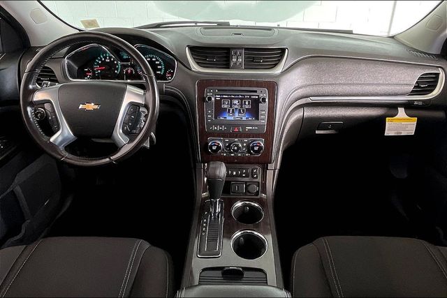 Thumbnail: 2017 Chevrolet Traverse - 10