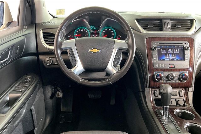 Thumbnail: 2017 Chevrolet Traverse - 14