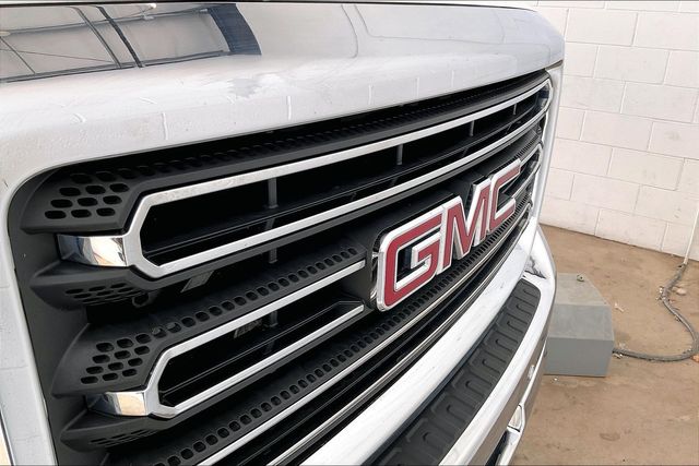 Thumbnail: 2015 GMC Sierra 2500 - 33