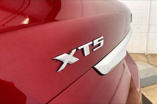 Thumbnail: 2022 Cadillac XT5 - 35