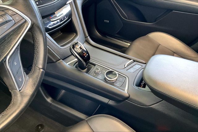 Thumbnail: 2022 Cadillac XT5 - 17