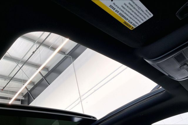 Thumbnail: 2022 Cadillac XT5 - 33