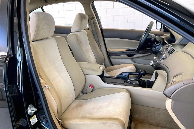 Thumbnail: 2010 Honda Accord - 21