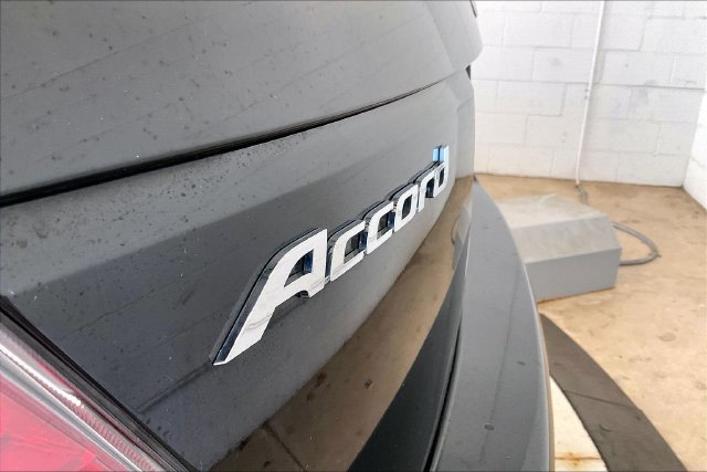 Thumbnail: 2010 Honda Accord - 34