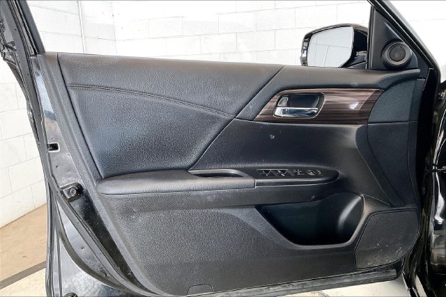Thumbnail: 2016 Honda Accord - 29