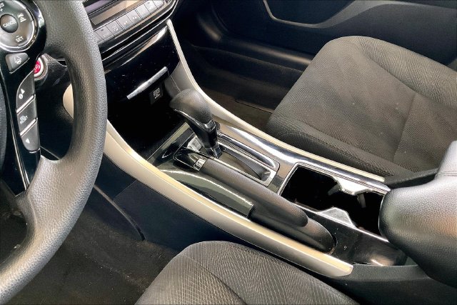 Thumbnail: 2016 Honda Accord - 16