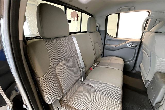 Thumbnail: 2021 Nissan Frontier - 25